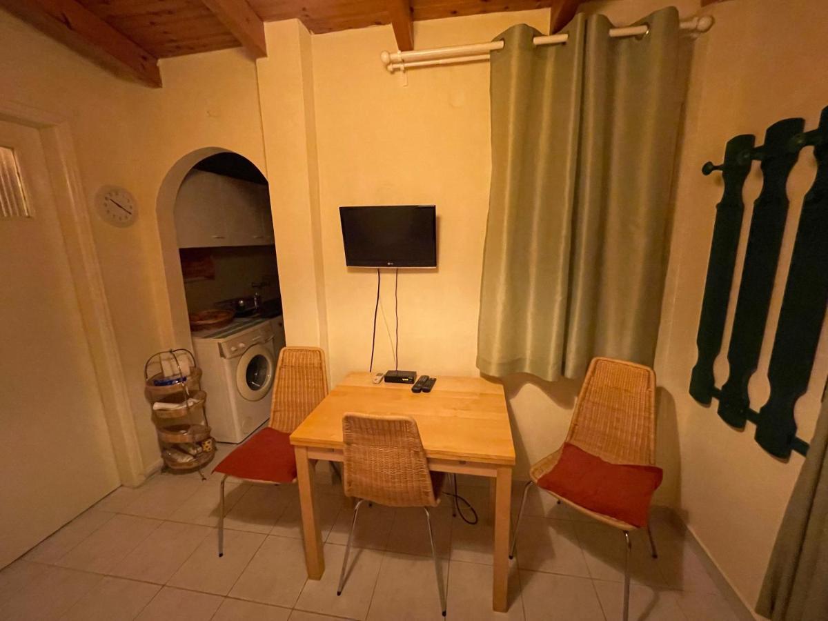Maria'S Haus In Artemida Apartment Ngoại thất bức ảnh